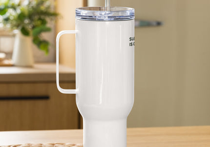 Travel mug with a handle